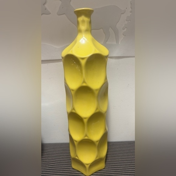 Decor - Picture 2 of 6